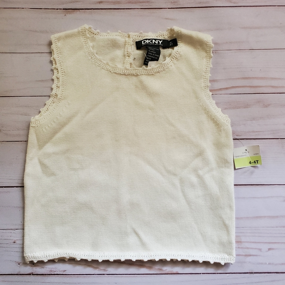 DKNY NWT sleeveless sweater